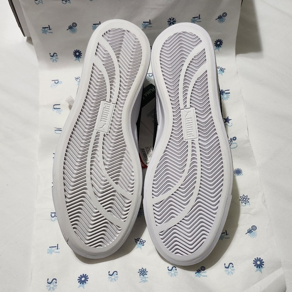 BTS X PUMA COURTSTAR SHOES - Picture 6 of 11